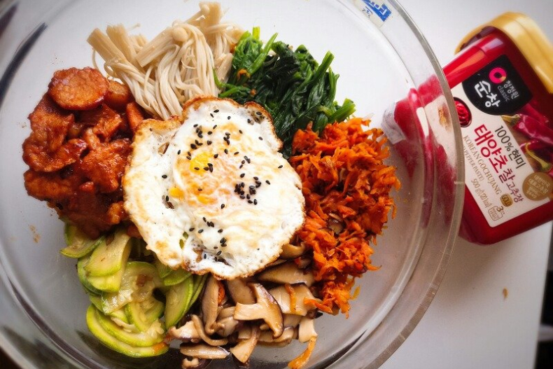 完全無罪惡感！「減脂拌飯」熱量低於400，爽吃也能瘦的秘訣在這裡