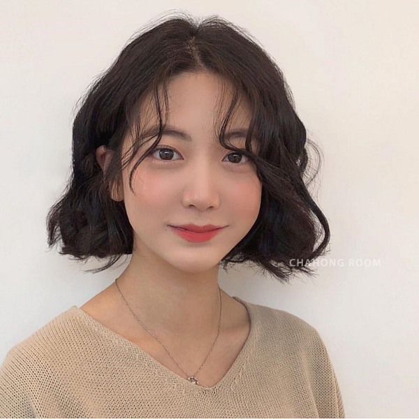 夏天來點清爽的～小性感「撩耳短髮」剪完秒變韓妞！