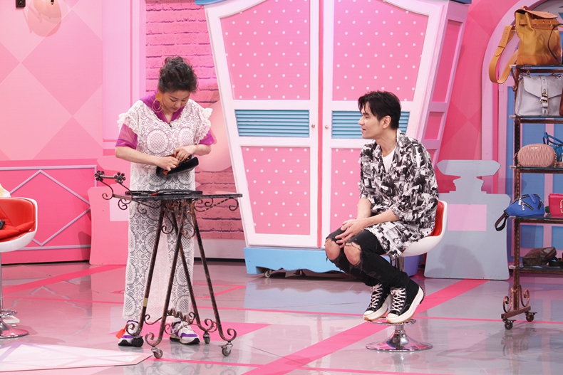 【節目資訊】7／23 明星們包包裡都裝什麼？最該入手的包又是哪一個？