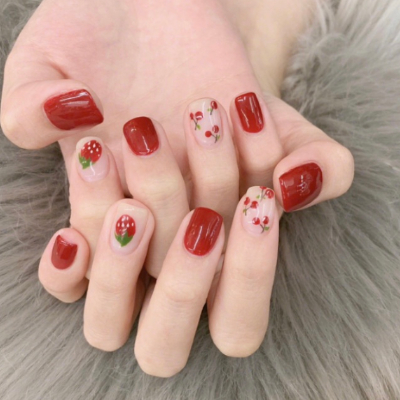 小紅書爆紅「莓果色」美甲，仙女都在擦！不挑膚色號稱宇宙顯白