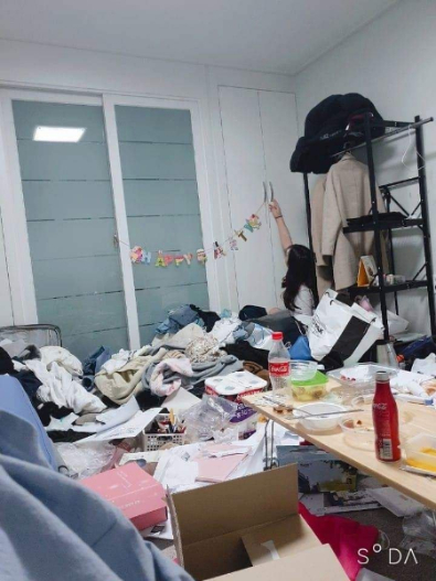 Tag房間最亂的她！韓國「最髒房間大賽」超可怕：垃圾山、衣服堆全都有