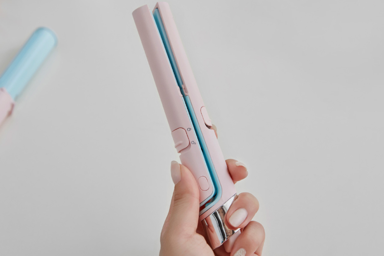 FotoJet - 2019-07-23T110725.304 - FotoJet - 2019-07-23T110725.304.jpg Kakao又再放火啦!推出超輕巧粉嫩Apaech美髮組:吹風機、離子夾全都有