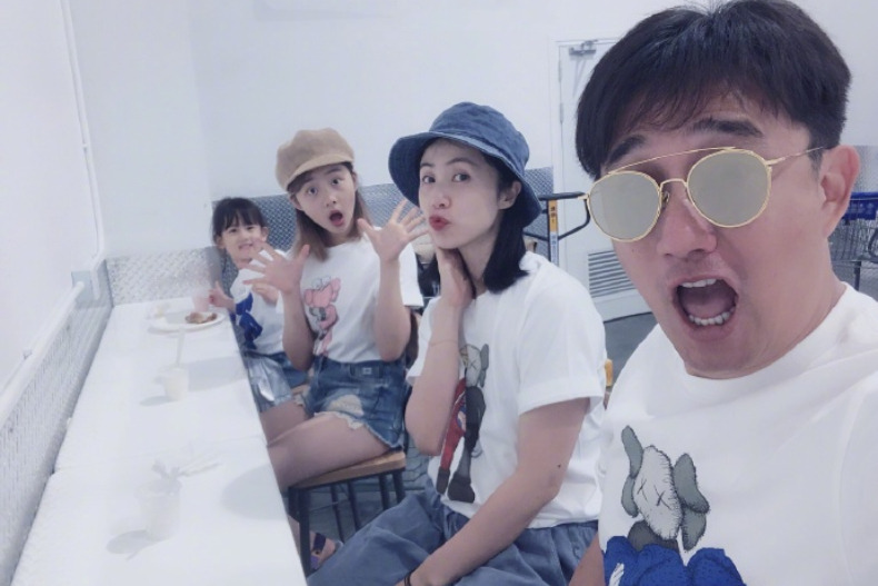 中年老夫妻也能甜如初戀！黃磊＆孫莉：愛情不罕見，長久婚姻裡的愛情才罕見
