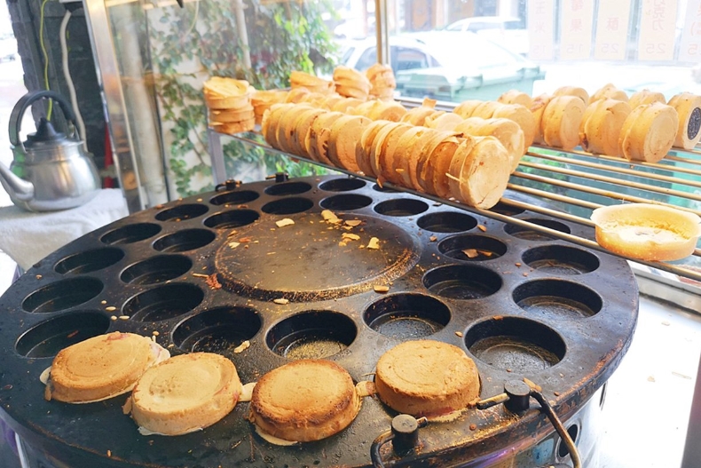 嘉義紅豆餅吃冰的！？芒果、珍珠包進內餡，一口咬下超消暑