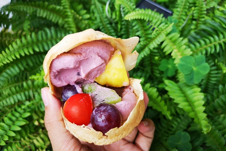 嘉義紅豆餅吃冰的！？芒果、珍珠包進內餡，一口咬下超消暑