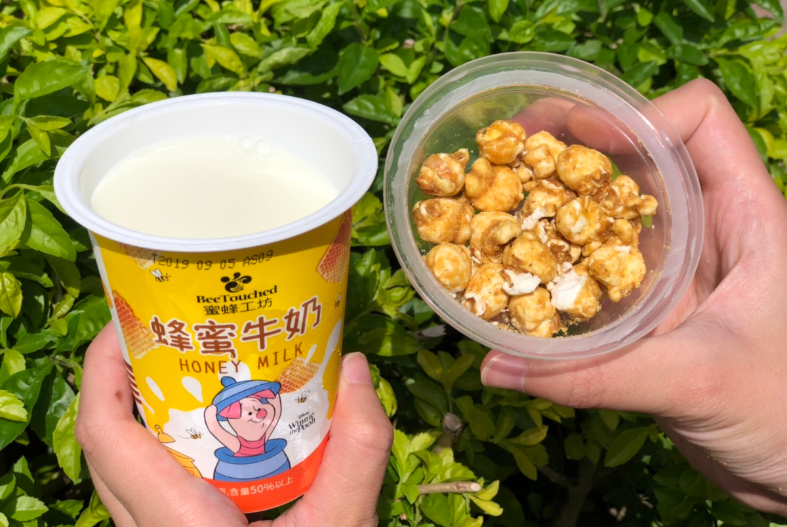 維尼控注意！超商推「爆米花蜂蜜牛奶、初鹿牧場焦糖奶茶」太欠買