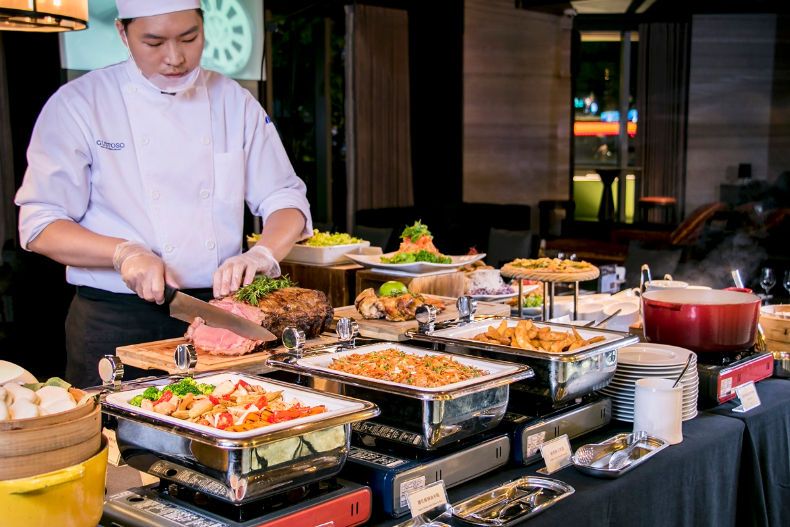 這個月餐廳、飯店太多優惠了吧！9月壽星拿出身分證，還請你吃和牛、明蝦
