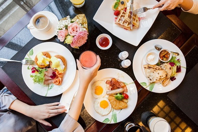 這個月餐廳、飯店太多優惠了吧！9月壽星拿出身分證，還請你吃和牛、明蝦