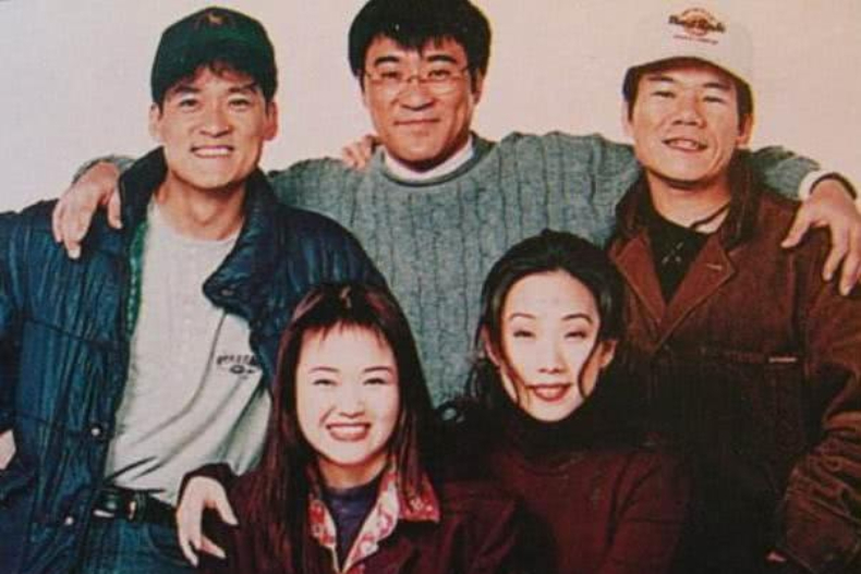 情歌還在，愛已走遠！離婚15年後同框，林憶蓮：你不必抱歉我也不再懷念