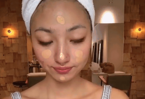 底妝小幫手：美妝蛋、粉底刷，你真的用對了嗎？新手教學看一次就秒懂