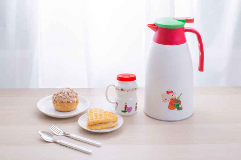 FotoJet - FotoJet.jpg 屈臣氏集點活動萌翻你的心!Hello Kitty X好餓的毛毛蟲抱,枕毯、烤爐、保溫壺全部都想要