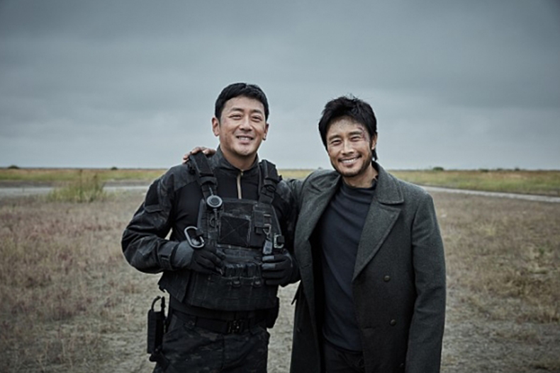 11 - 11.jpg 又一神片要在台上映!河正宇、李炳憲、馬東石攜手搶救火山浩劫