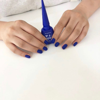 7款Pantone「經典藍指彩」必蒐藏，短肥黑手都能一秒顯白顯美