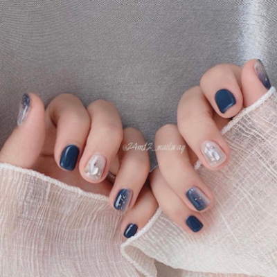 7款Pantone「經典藍指彩」必蒐藏，短肥黑手都能一秒顯白顯美