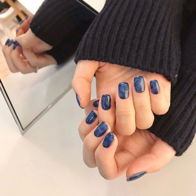 7款Pantone「經典藍指彩」必蒐藏，短肥黑手都能一秒顯白顯美