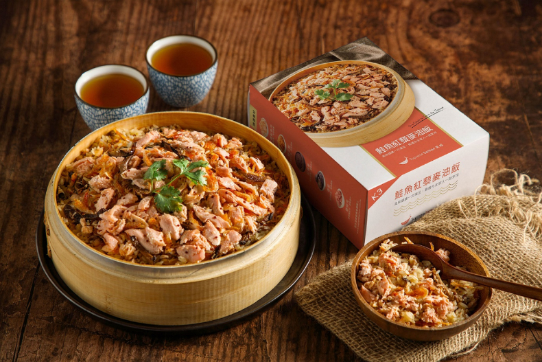 終於不用再忙一整天！超狂壽司＋百變鮭魚，澎派年菜秒上桌