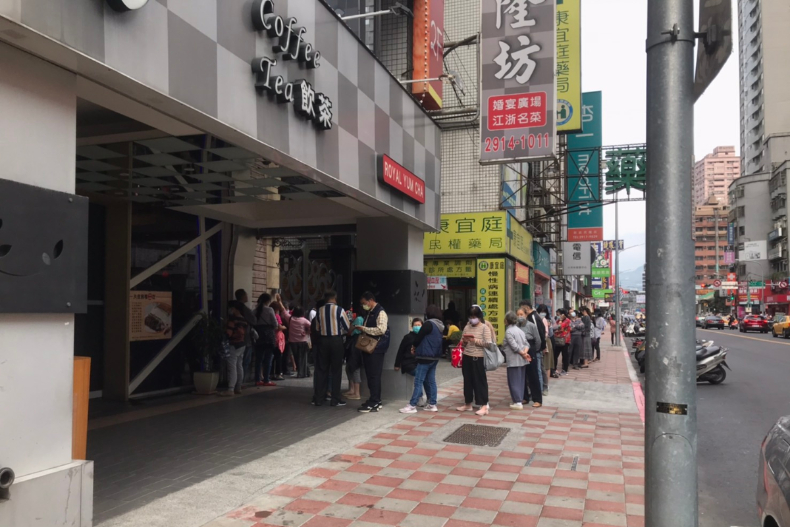 「口罩實名制」又進化了！一口氣「領9片」，免分流天天可領