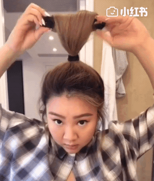 胖女孩也能美得有自信！鄭欣宜分享顯臉小的丸子頭、10分鐘捲髮技巧