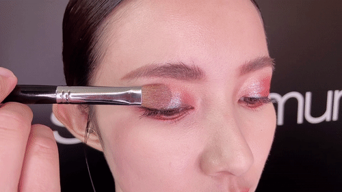 泡泡眼也能用的光澤眼影「人魚的眼淚」！透明3D虹光質地美得不真實