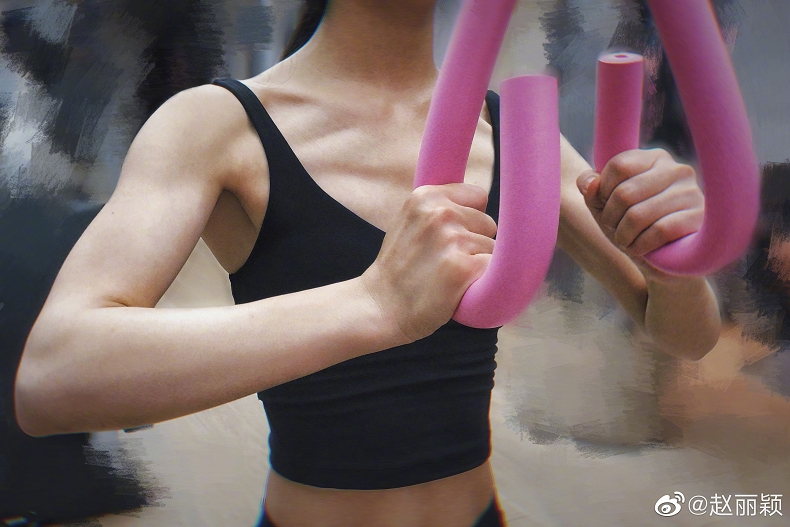 從54→40kg，趙麗穎：從來沒有永遠的胖子！真實身材曝光粉絲全震驚了