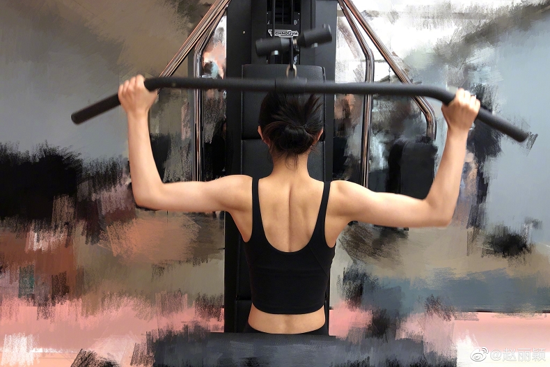 從54→40kg，趙麗穎：從來沒有永遠的胖子！真實身材曝光粉絲全震驚了