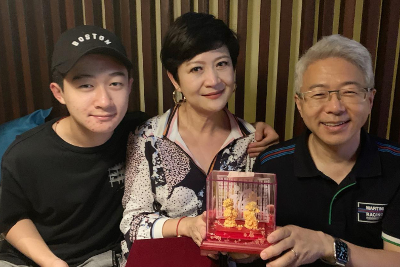 19年婚姻更甜蜜!崔佩儀笑看「婚變」傳聞:我老公很愛我耶
