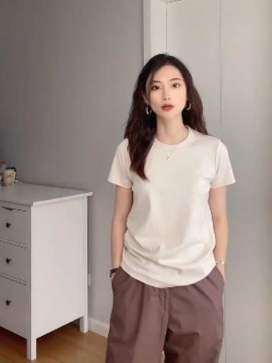 1種搭法5種風格！小紅書瘋傳UNIQLO「同色系穿搭」，怎麼穿都顯瘦好看
