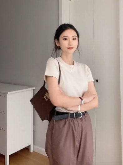 1種搭法5種風格！小紅書瘋傳UNIQLO「同色系穿搭」，怎麼穿都顯瘦好看
