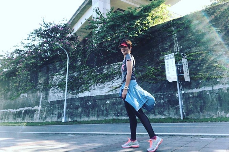 三寶媽卻有超fit身材！美女主播夏嘉璐：運動改變了我的人生