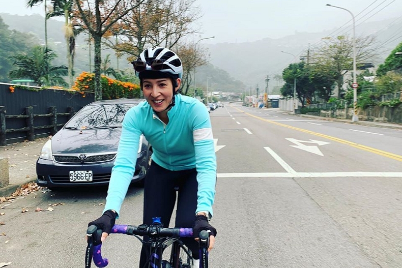 三寶媽卻有超fit身材！美女主播夏嘉璐：運動改變了我的人生