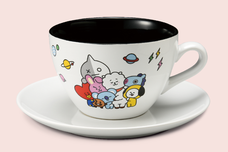 限定BT21「牛乳咖啡杯」萌翻天！亞尼克「超巨生乳捲」好過癮，加碼爆餡芋泥塔