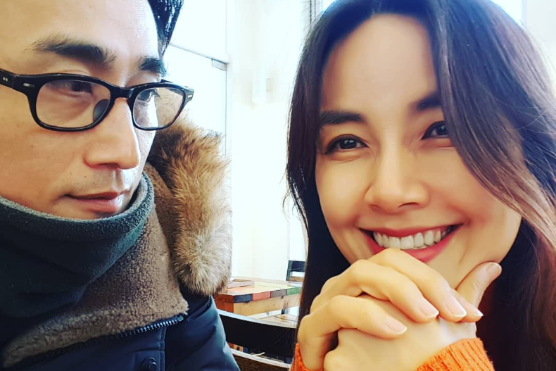 結婚25年卻比熱戀還甜!車仁表在老婆面前像個小男孩,撒嬌、親吻、討關心