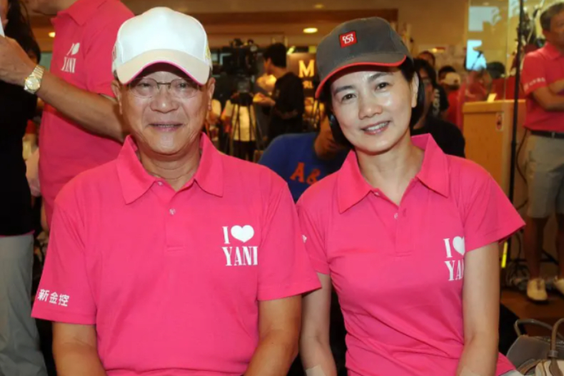 嫁入豪門卻不能同桌吃飯!「最美董娘」彭雪芬曾為了救夫,勇敢和綁匪談判