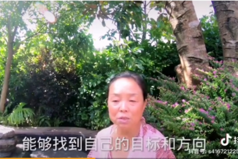56歲大媽自駕出遊竟成網紅！親曝「離家出走」主因：做完母親，要做自己了