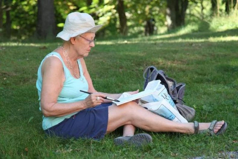 標籤是別人貼的，只有你能定義自己！80歲丹麥女王的斜槓人生，活得精彩叛逆超圈粉