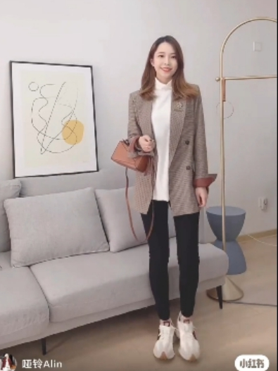 大骨盆女孩必看!小黑褲3套「遮臀穿搭」萬用公式,這細節讓你秒顯瘦又顯高