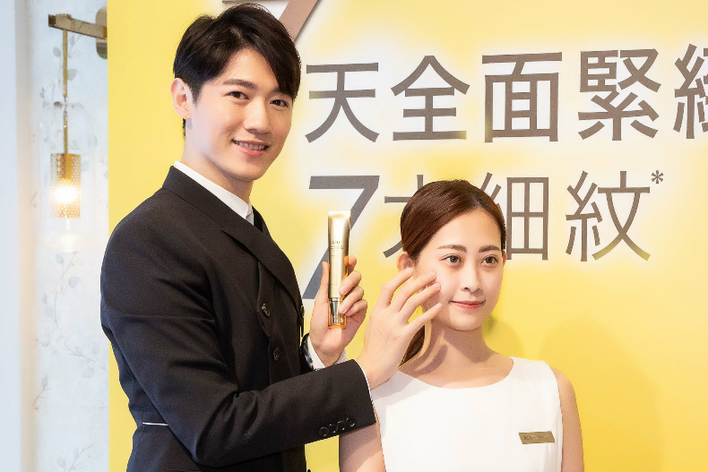臉蛋鬆、垮、垂？快學柳燕「美肌核心按摩」！還有大容量「全臉眼霜」拯救細紋