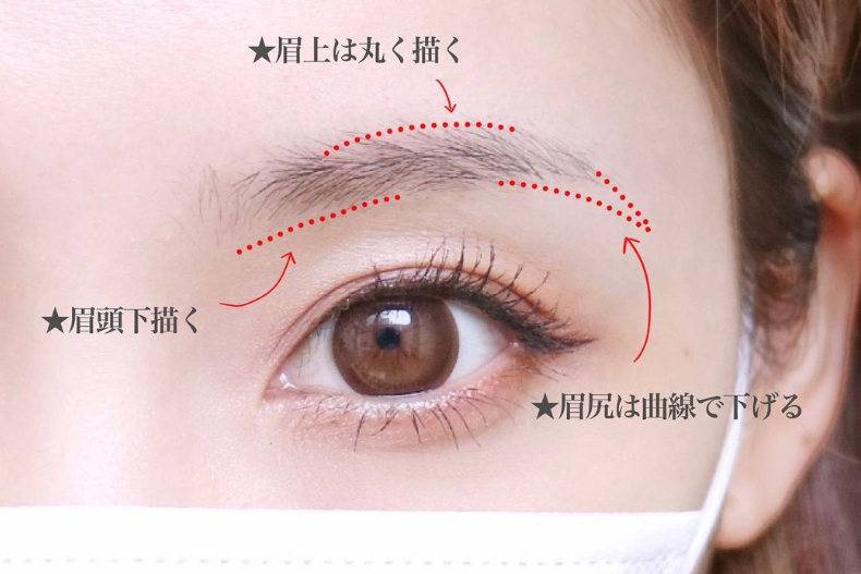 眉型畫對、年紀小五歲！韓妞搶畫「純真眉型」，臉蛋天才高允貞、人間香奈兒Jennie都畫了