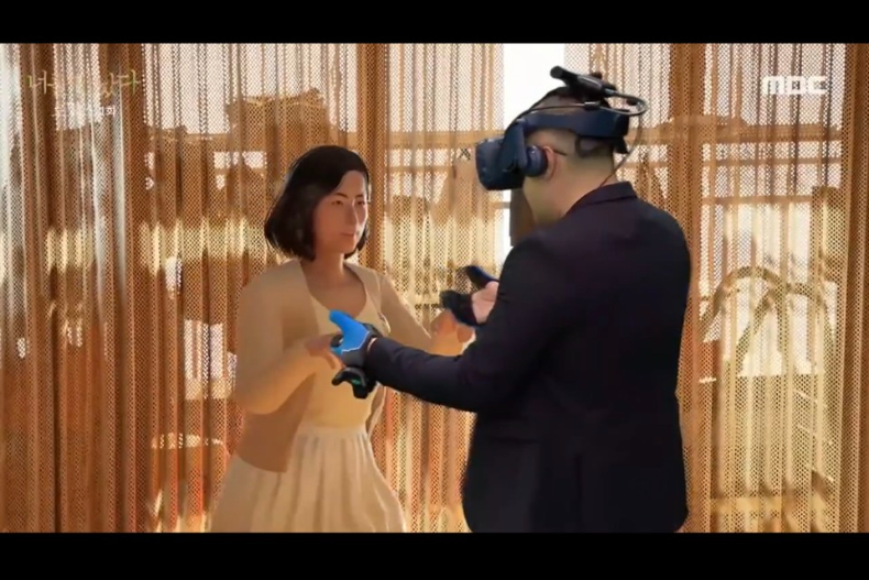 就算只有影子，我也想見妳！單親5寶爸透過VR和亡妻見面，心疼問：現在的妳好嗎