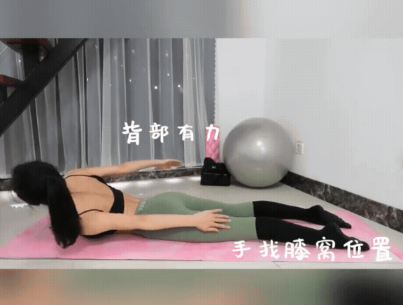懶人4動作「後腰脂肪、側腰贅肉」一次擊退！輕鬆換上短版上衣，找回迷人的腰線