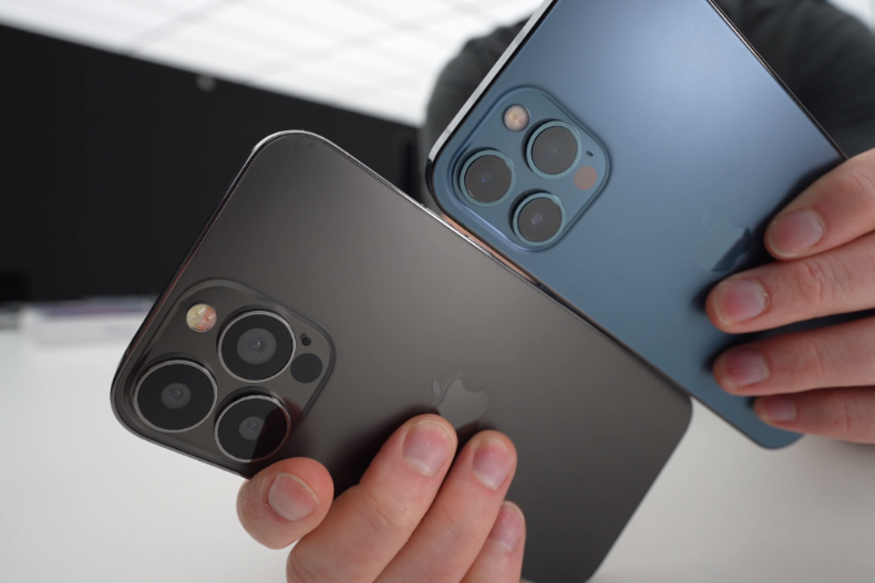 iPhone 13「最完美摩卡色」超質感實體曝光！瀏海真的縮小了，機身、鏡頭都變胖