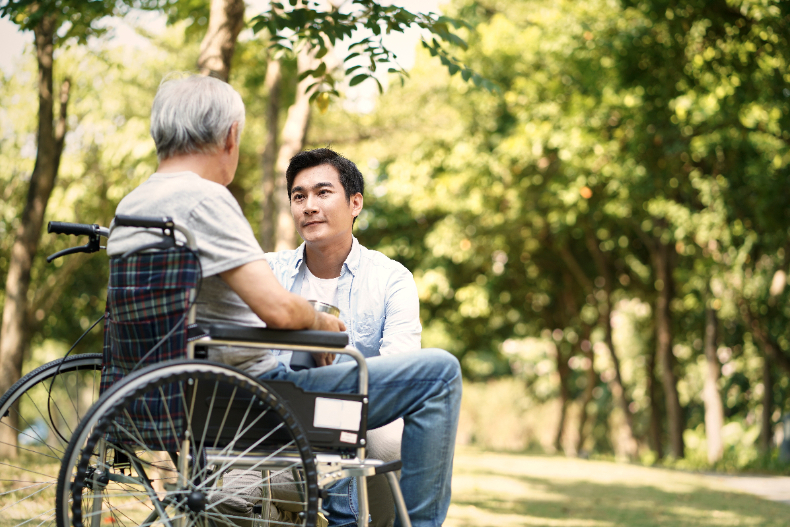 小孩停課家裡沒人怎麼辦？秒懂防疫假、照顧假怎麼請，全台家長、家有長者都要收
