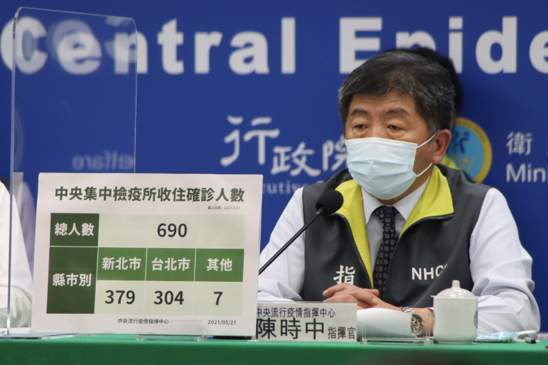 疫情飆升增315確診，屏東、南投破功！台中「全場所禁止飲食」、新北超市1天4家淪陷