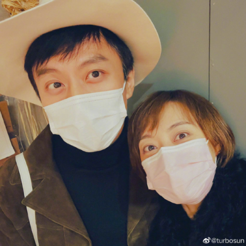 孫儷鄧超合照2 - 孫儷鄧超合照2.jpg 結婚10週年!孫儷曬合照感性告白,鄧超送「你的手臂不胖」書法歪樓浪漫氣氛