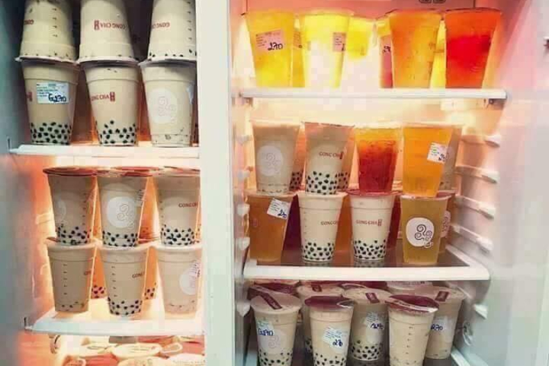 秀出疫情下的冰箱！展榮展瑞強迫症發作「冰箱神整齊」，網友把飲料店搬回家