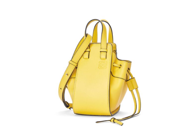 瞬間擊中少女心！LOEWE推出「迷你包禮盒」，５種經典包款＋售價一次看懂