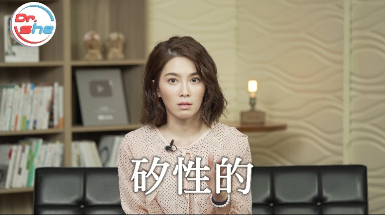 前戲有三寶「接吻、愛撫、潤滑液」!許藍方列「潤滑液」4好處,加碼傳授怎麼挑