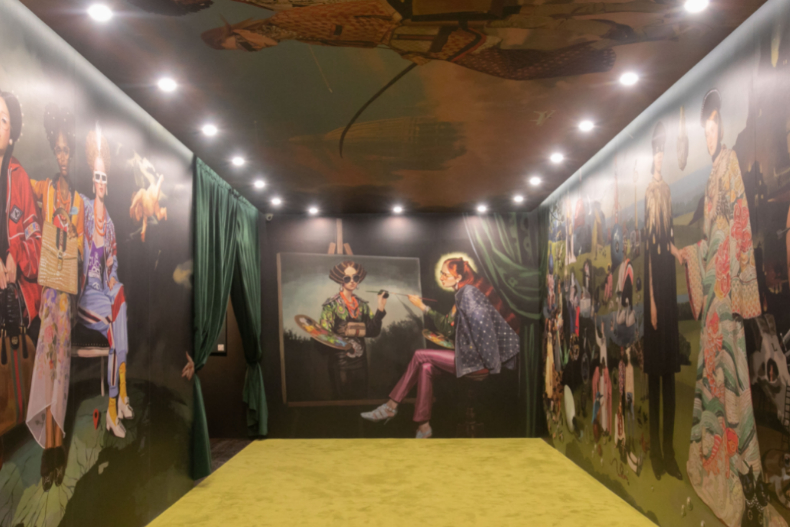 蔡依林深V西裝太辣！《GUCCI原典特展》亮點：呸姐打卡pose示範、桃粉水壺也要收