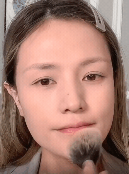 神之手！大餅臉變身混血兒～妝容步驟全解析！最美最好用的「寶藏彩妝盤」也強推～