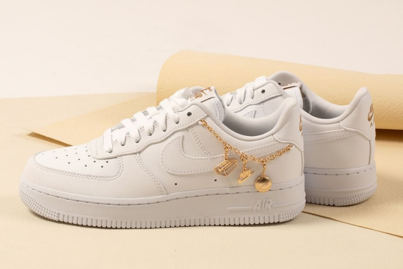▲NIKE AIR FORCE 1 '07 LX ，NT.3,800